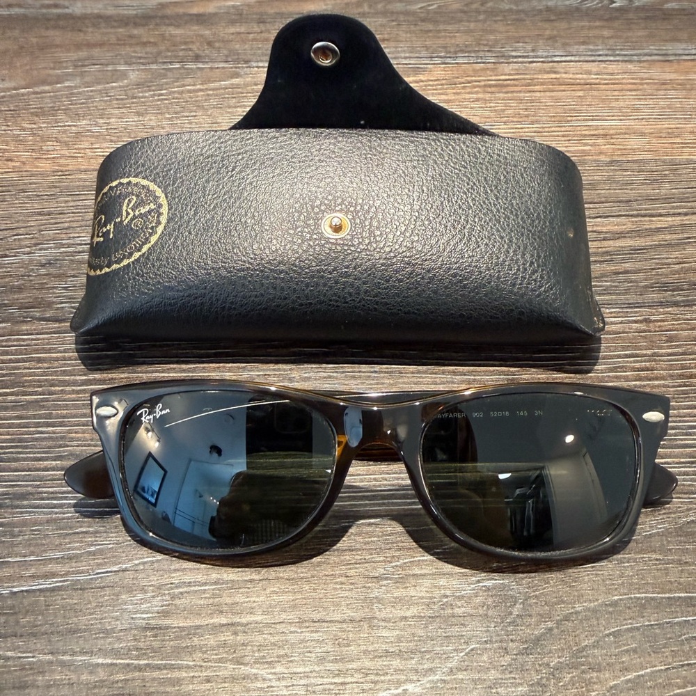 Ray-Ban New Wayfarer Sunglasses in Tortoiseshell Frame with Brown Lenses